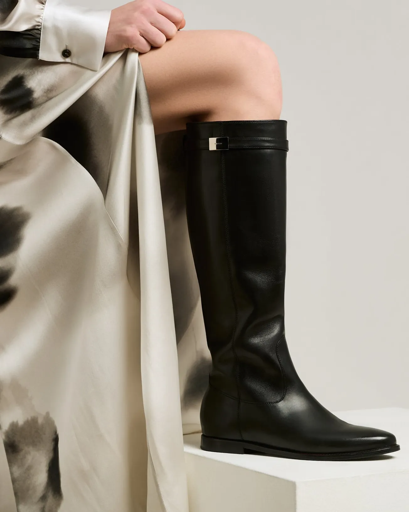 BLACK CALFSKIN BOOTS