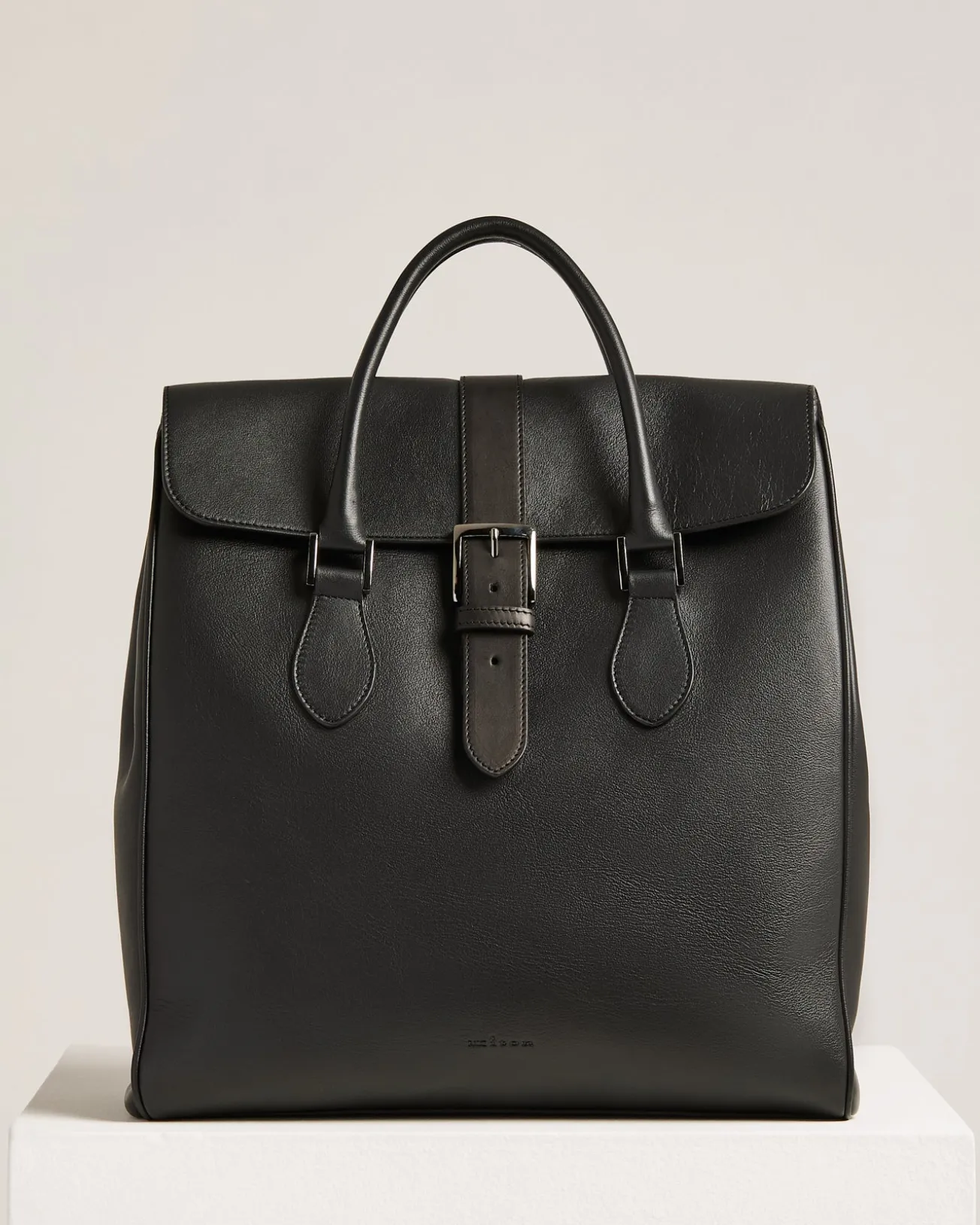 CALFSKIN SHOPPING BAG IN BLACK LEATHER