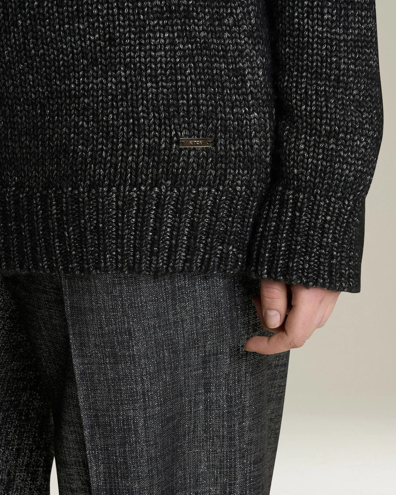 CASHMERE JUMPER WITH PERFORATED DETAILING