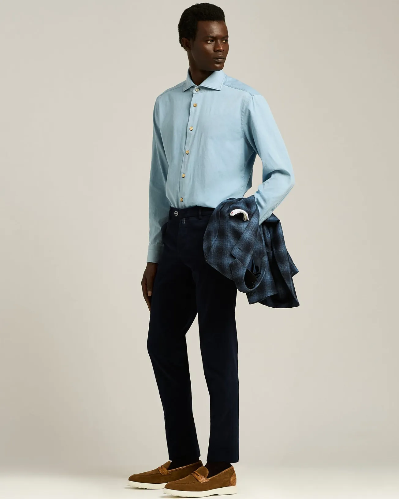 CASUAL LIGHT BLUE DENIM SHIRT WITH SPREAD COLLAR
