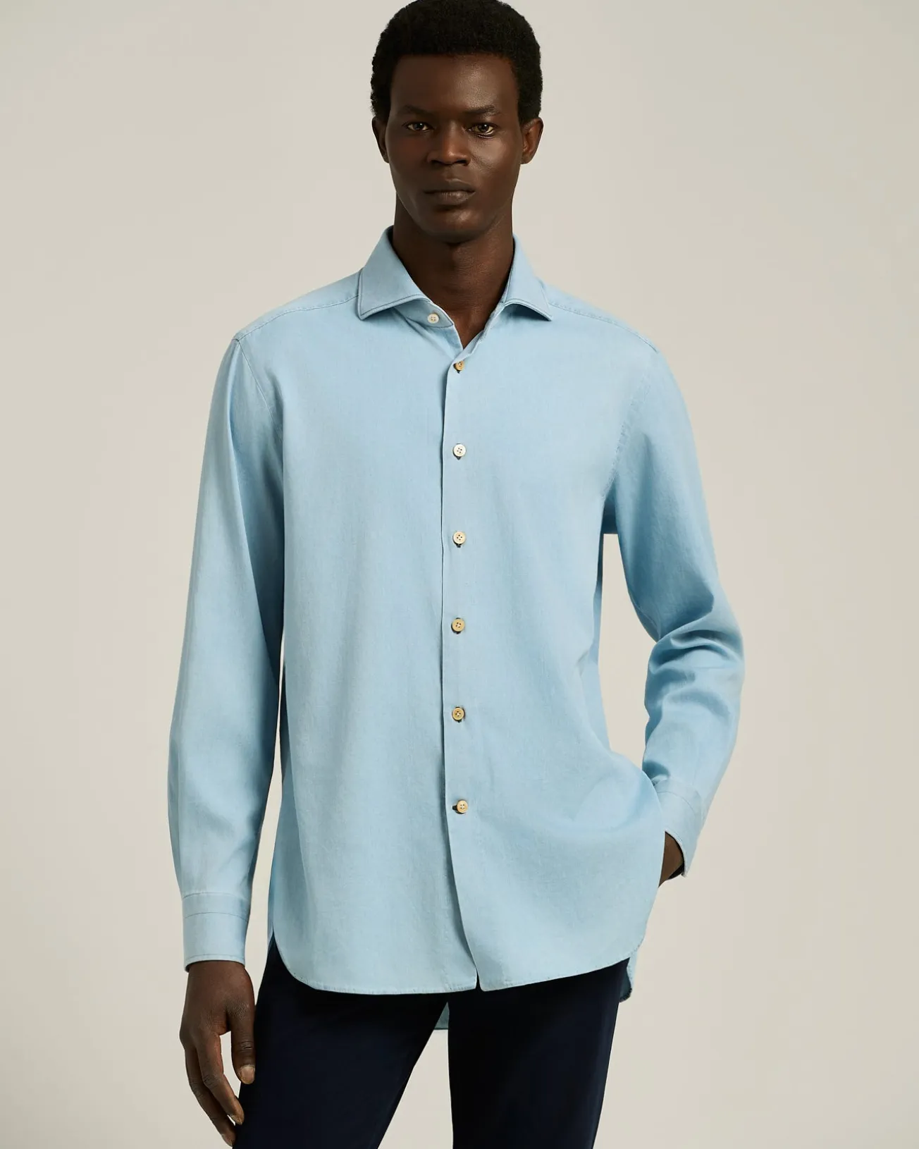CASUAL LIGHT BLUE DENIM SHIRT WITH SPREAD COLLAR