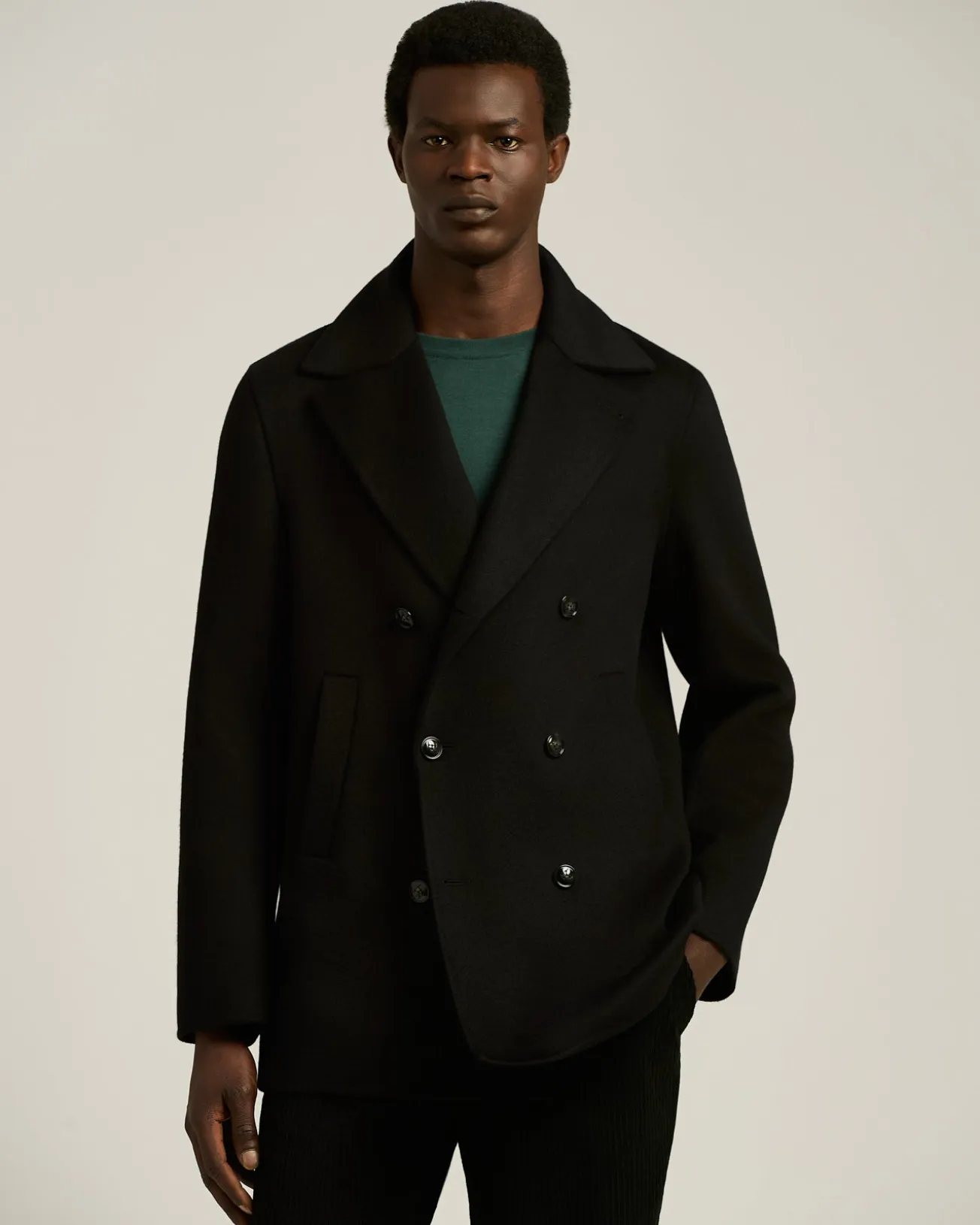 DOUBLE-BREASTED OVERCOAT IN PURE BLACK CASHMERE