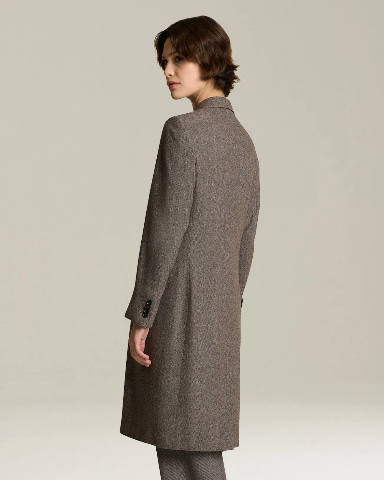 DOUBLE-BREASTED WOOL AND CASHMERE COAT
