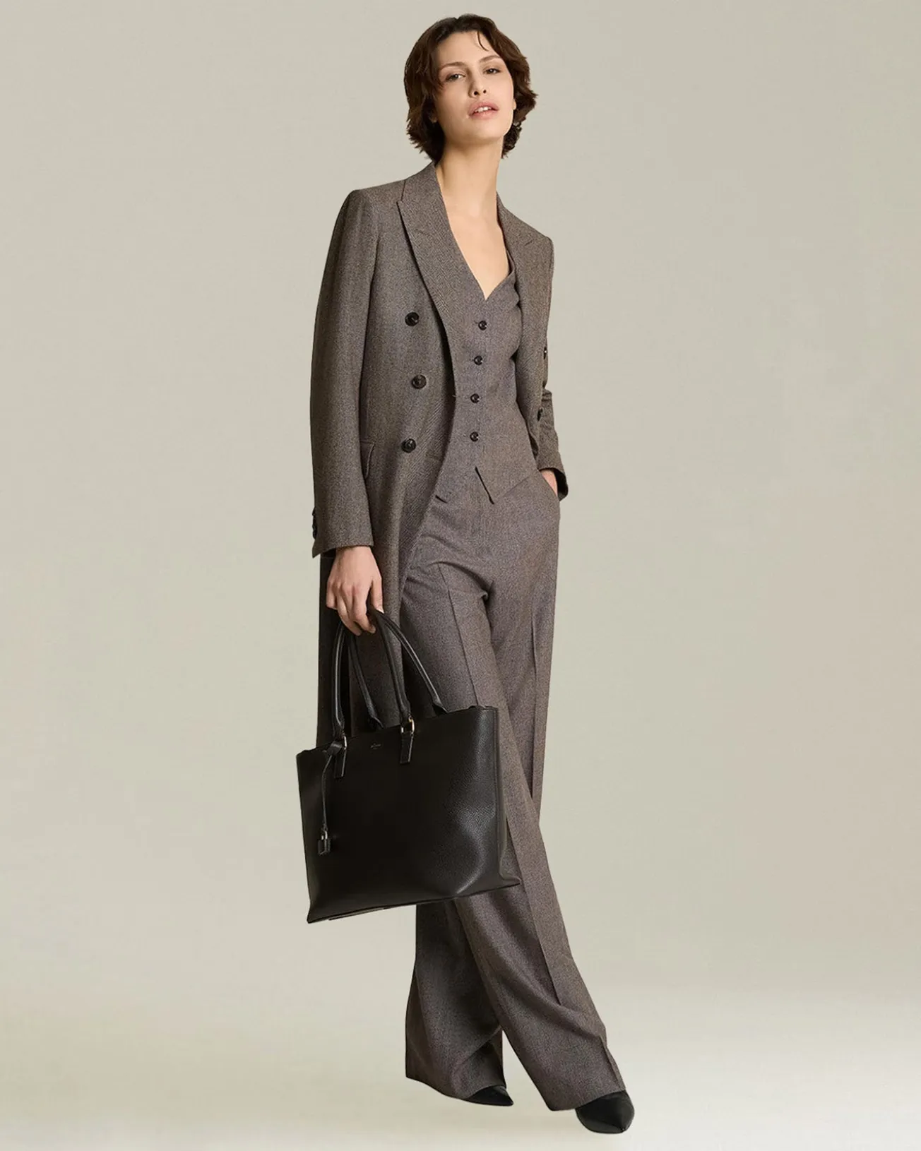 DOUBLE-BREASTED WOOL AND CASHMERE COAT