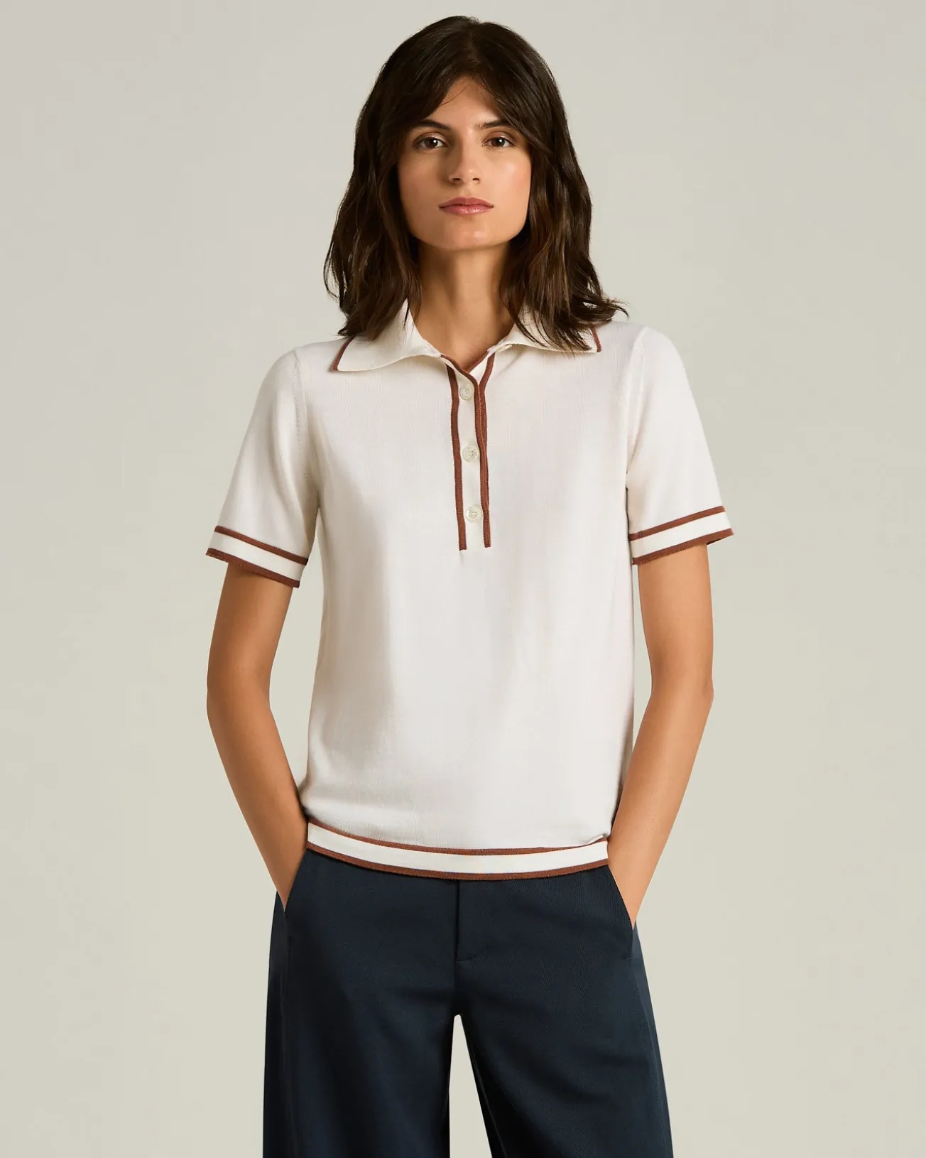 FINE WOOL POLO SHIRT WITH CONTRASTING TRIMS IN WHITE AND HAZELNUT