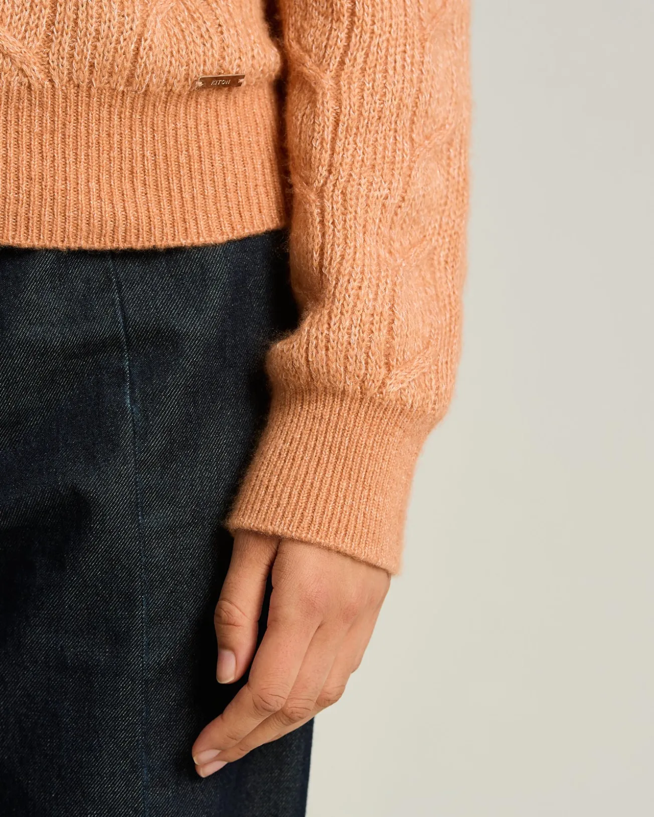 FINE YARN CREWNECK SWEATER IN PEACH/PINK AND WHITE