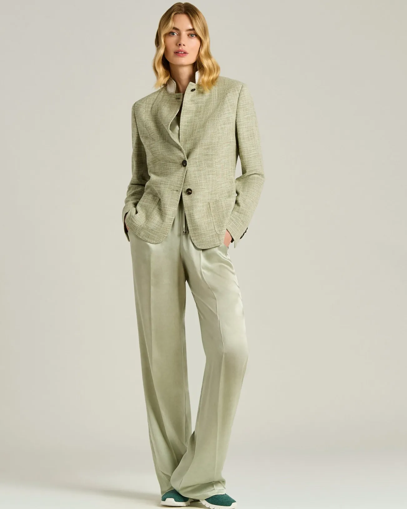 FLUID SATIN TROUSERS IN GREEN SILK