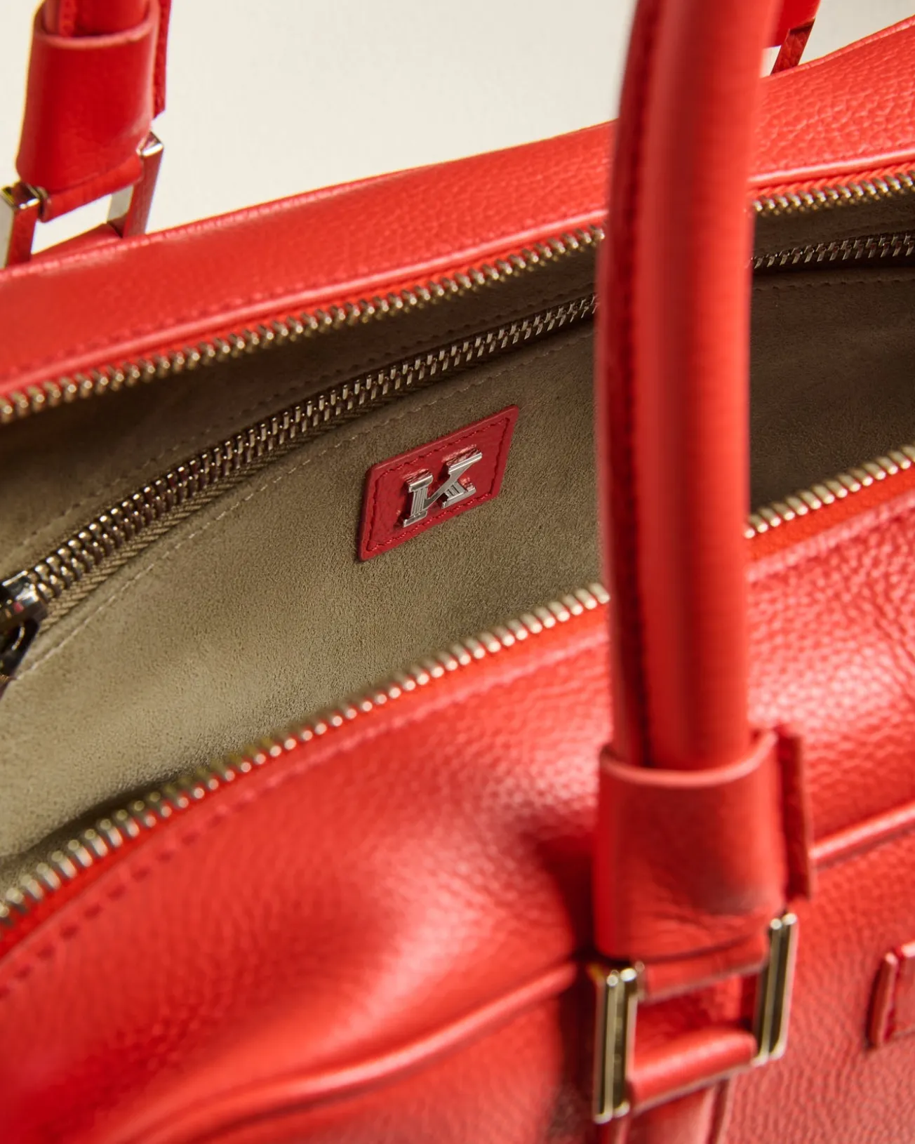 LEATHER CALFSKIN KISS ME BAG IN RED