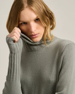 LIGHT GRAY CASHMERE TURTLENECK SWEATER