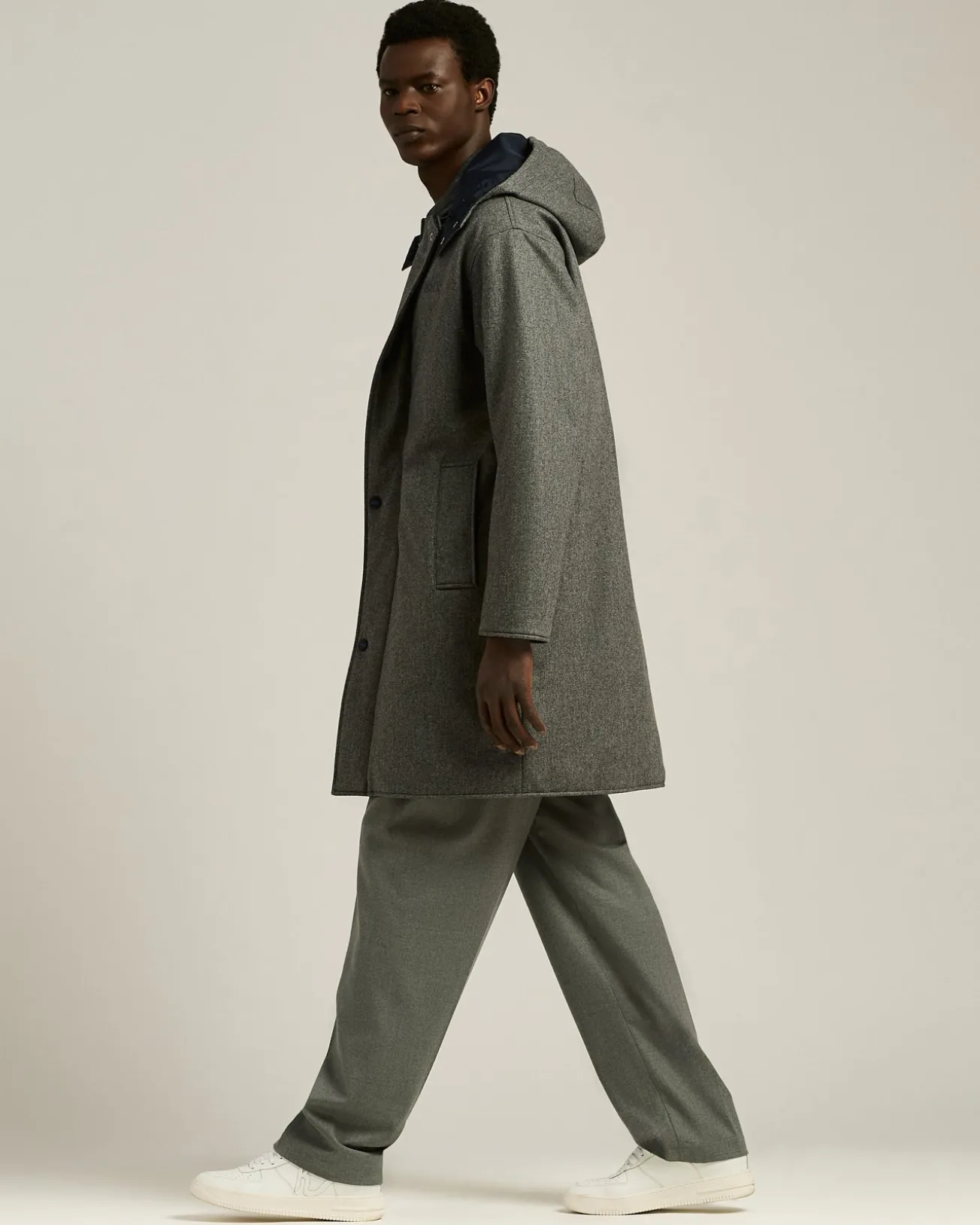 LONG OVERCOAT WITH HOOD IN PURE VIRGIN WOOL GREY