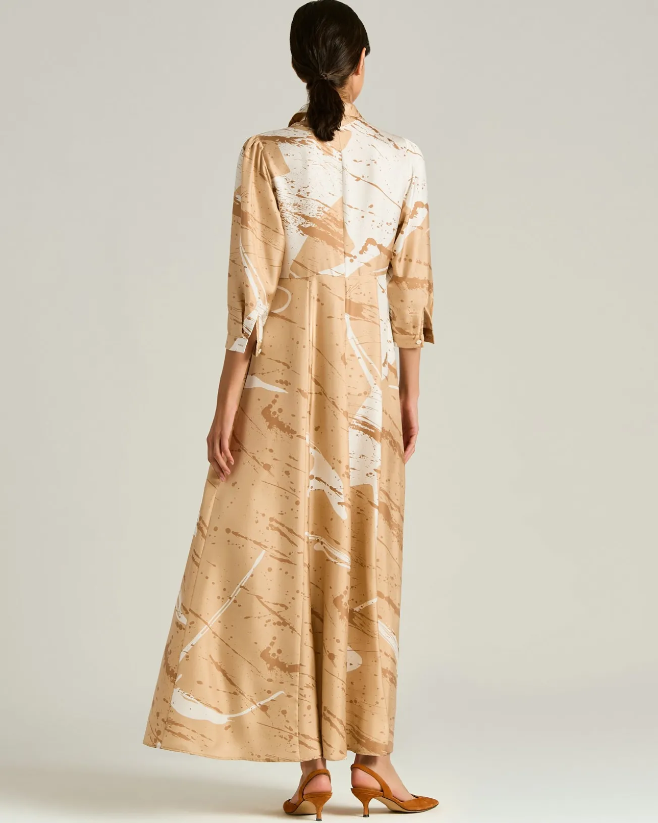 LONG PRINTED PURE SILK DRESS IN CAMEL