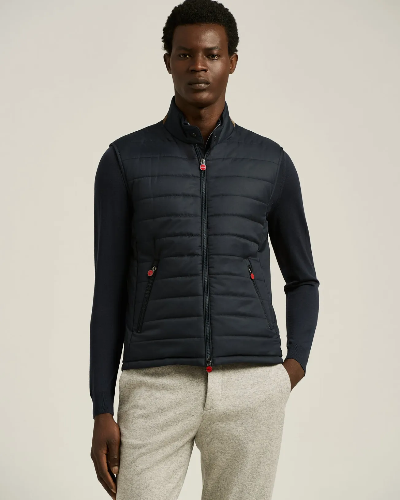 PADDED GILET IN NAVY TECHNICAL FABRIC