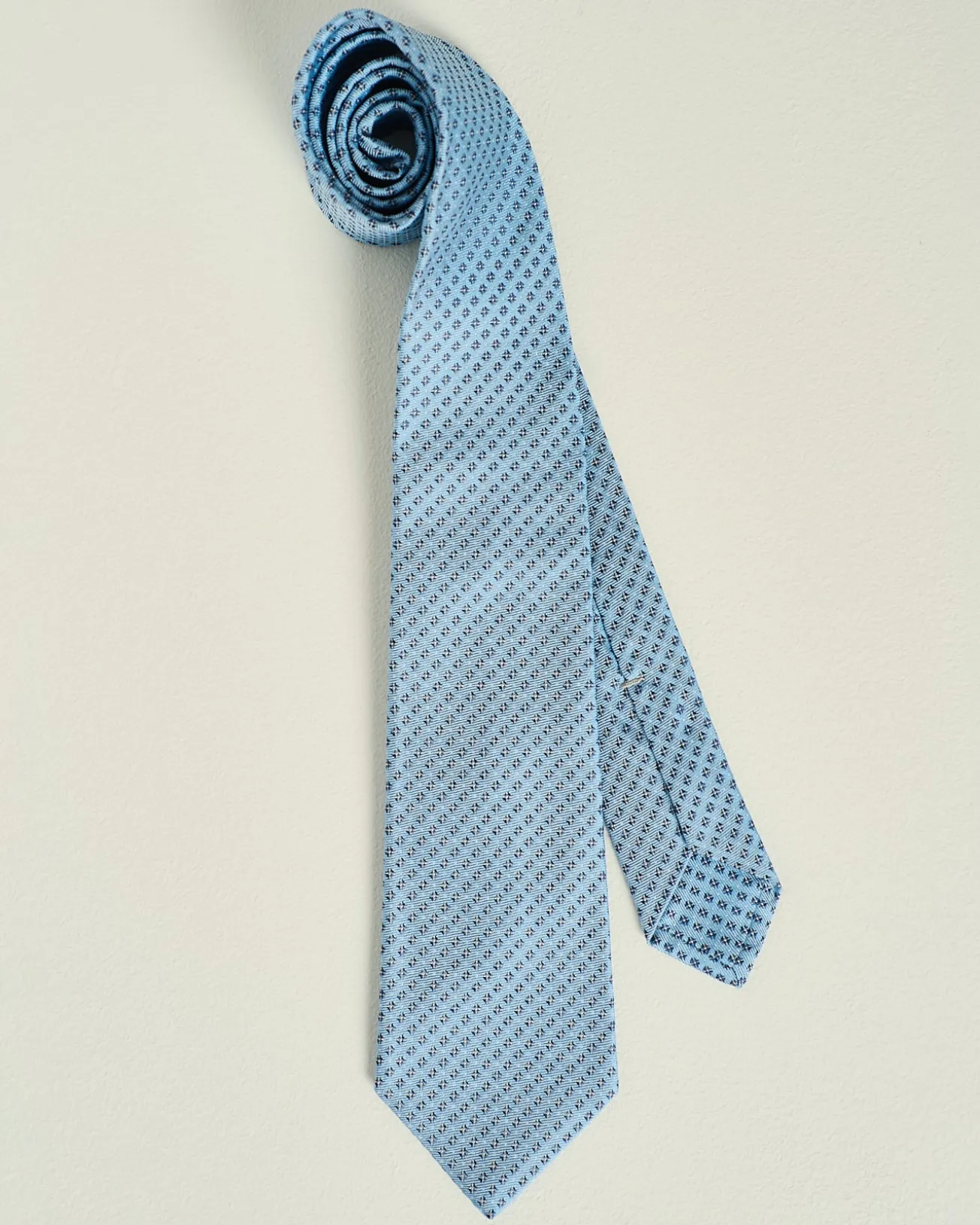 PATTERNED SILK TIE