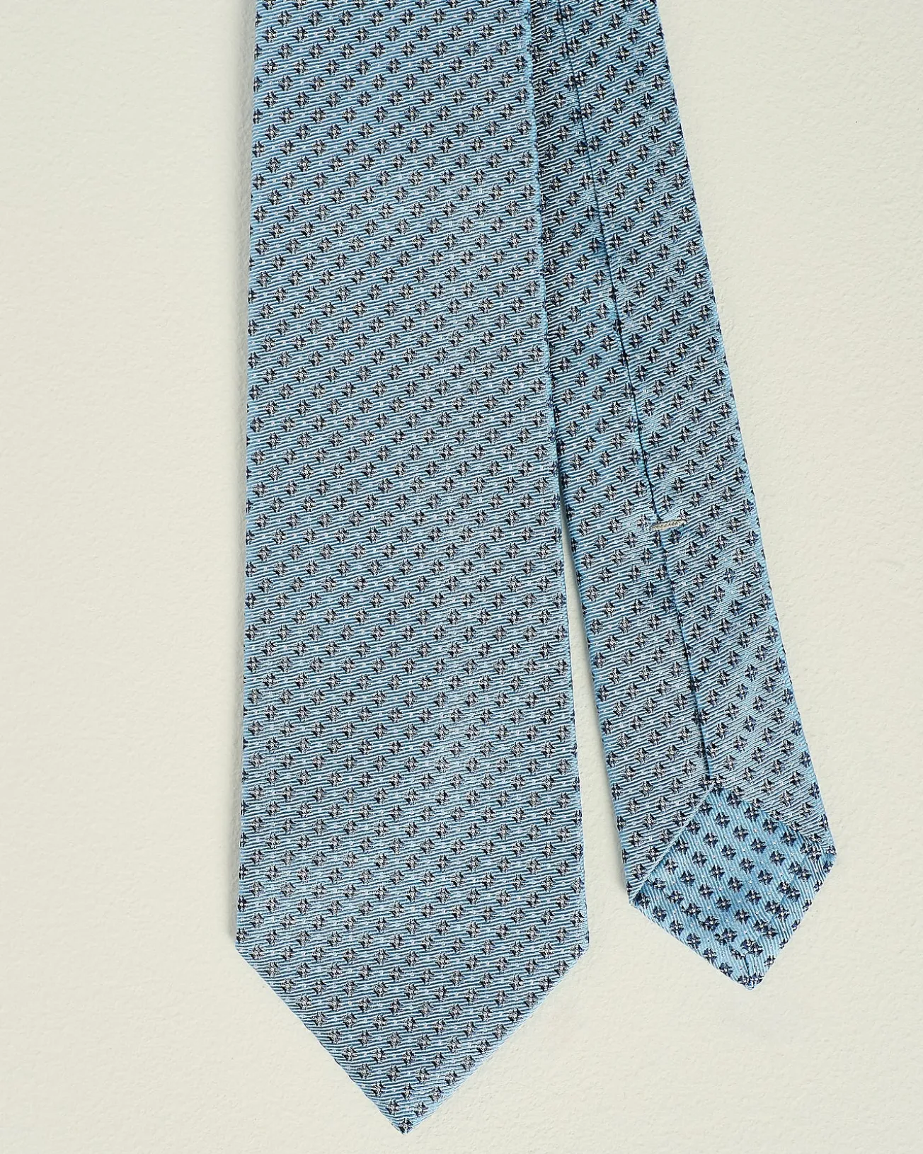 PATTERNED SILK TIE