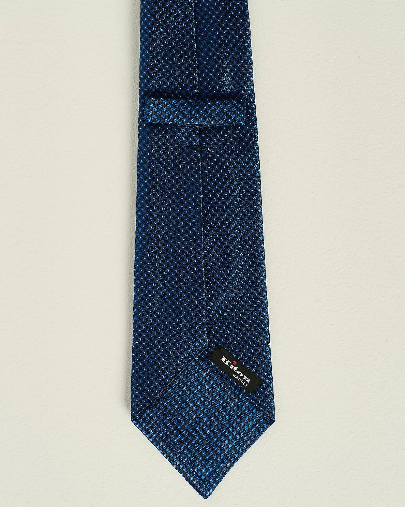PATTERNED SILK TIE