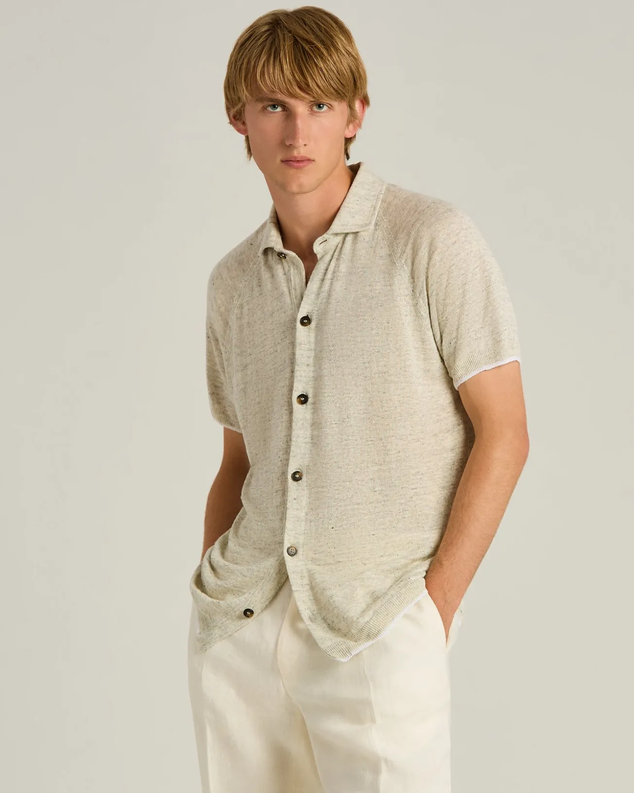 PURE LINEN SHORT-SLEEVED SHIRT IN GREY