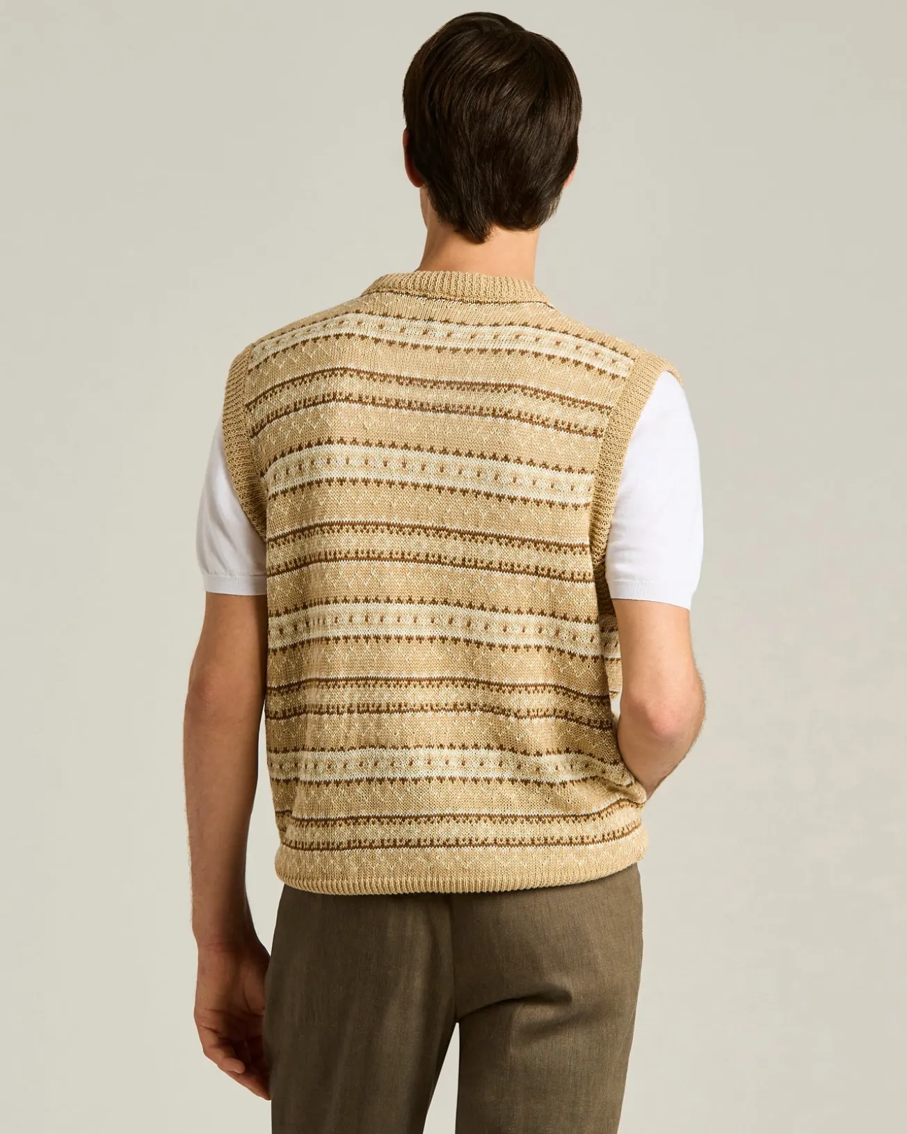 PURE LINEN V-NECK SWEATER VEST IN BEIGE BROWN