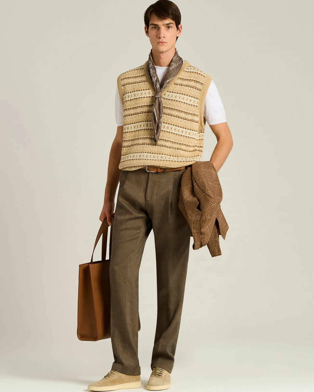 PURE LINEN V-NECK SWEATER VEST IN BEIGE BROWN