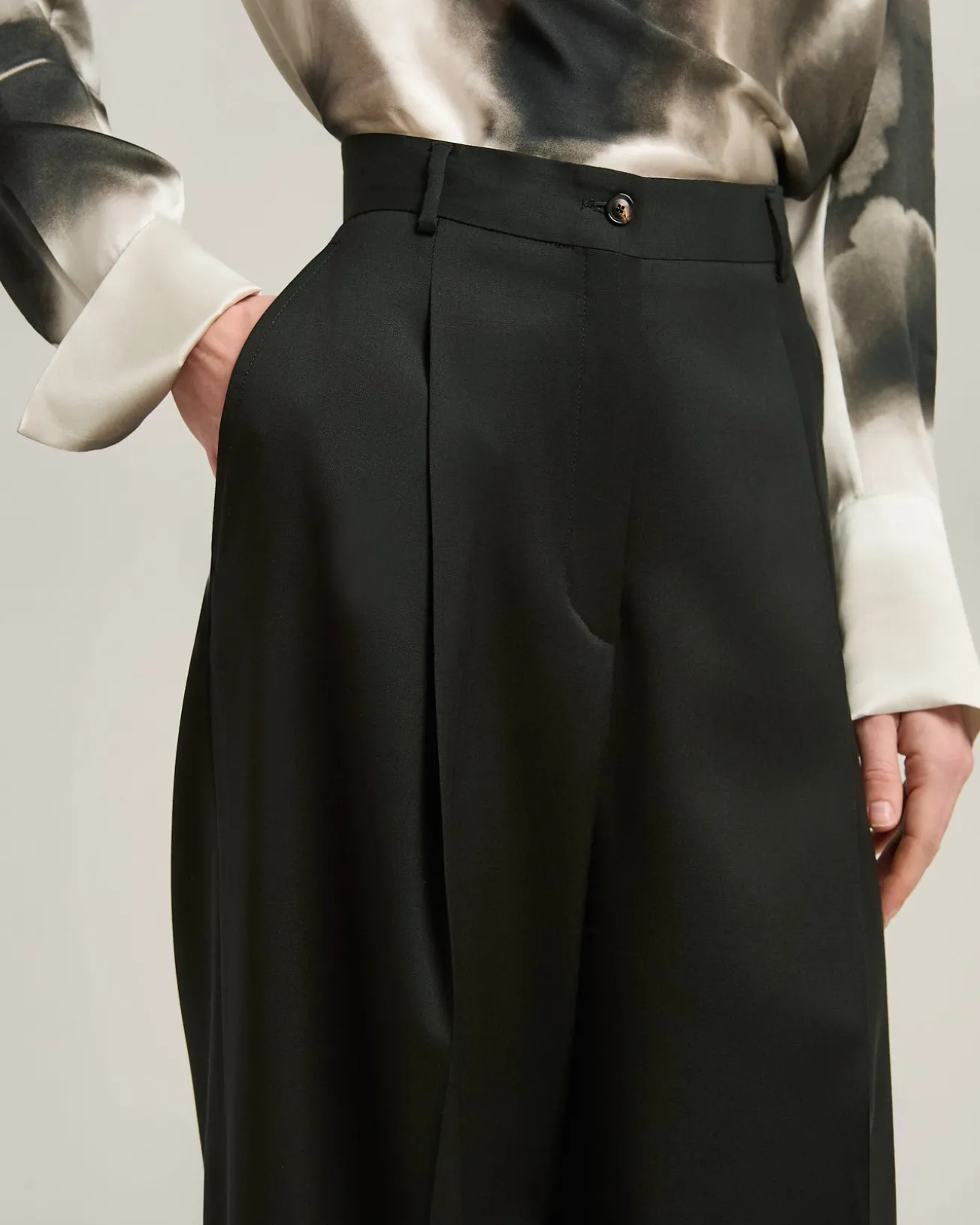PURE WOOL TROUSERS