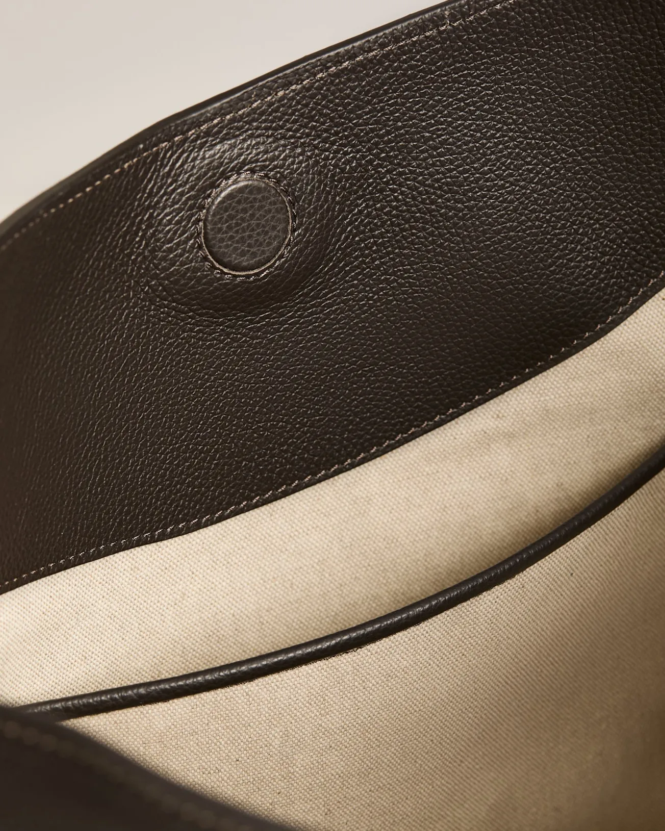 SEMI-SOFT DARK BROWN CALFSKIN LEATHER BAG