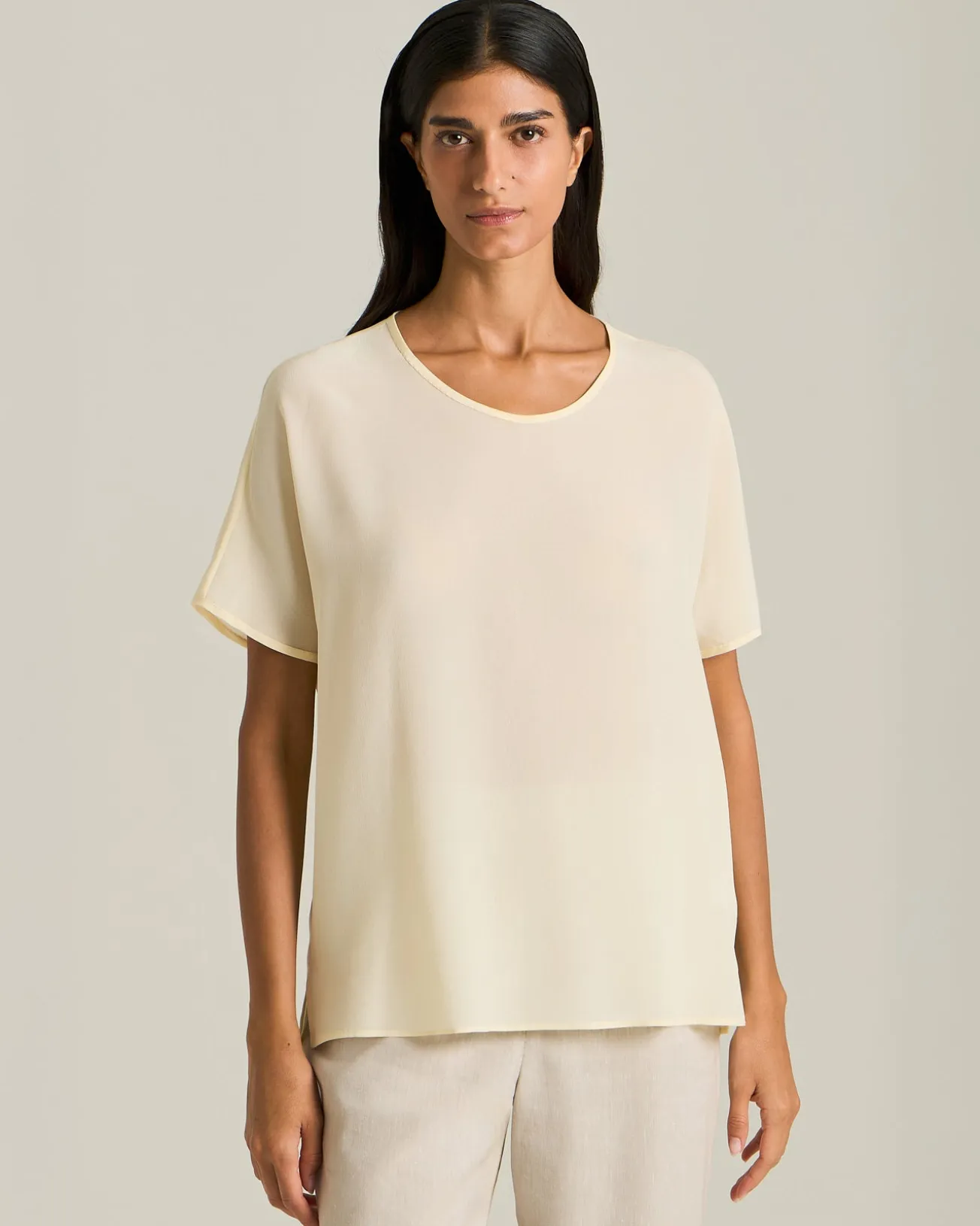 SILK CREW NECK SWEATER