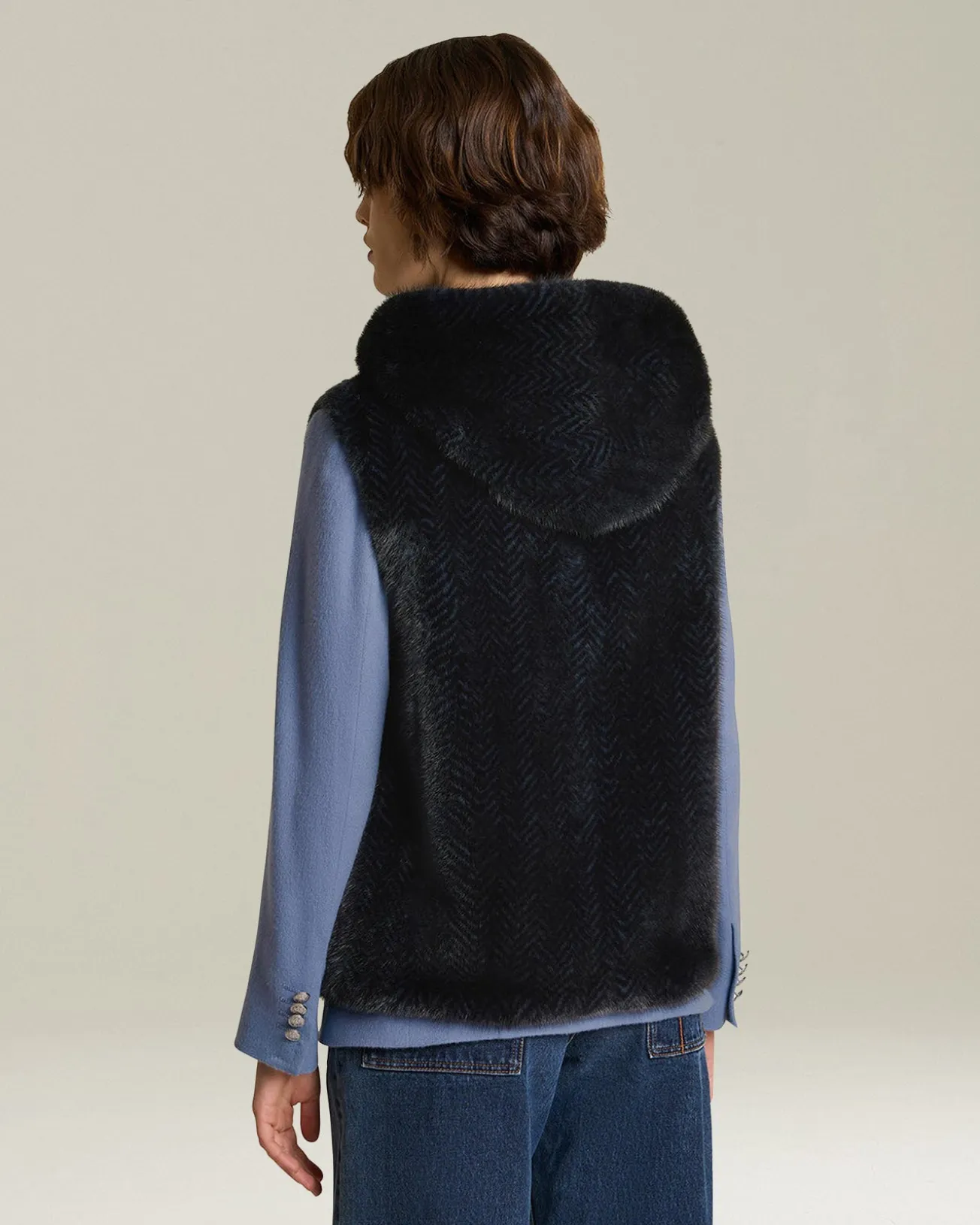 SLEEVELESS MINK JACKET