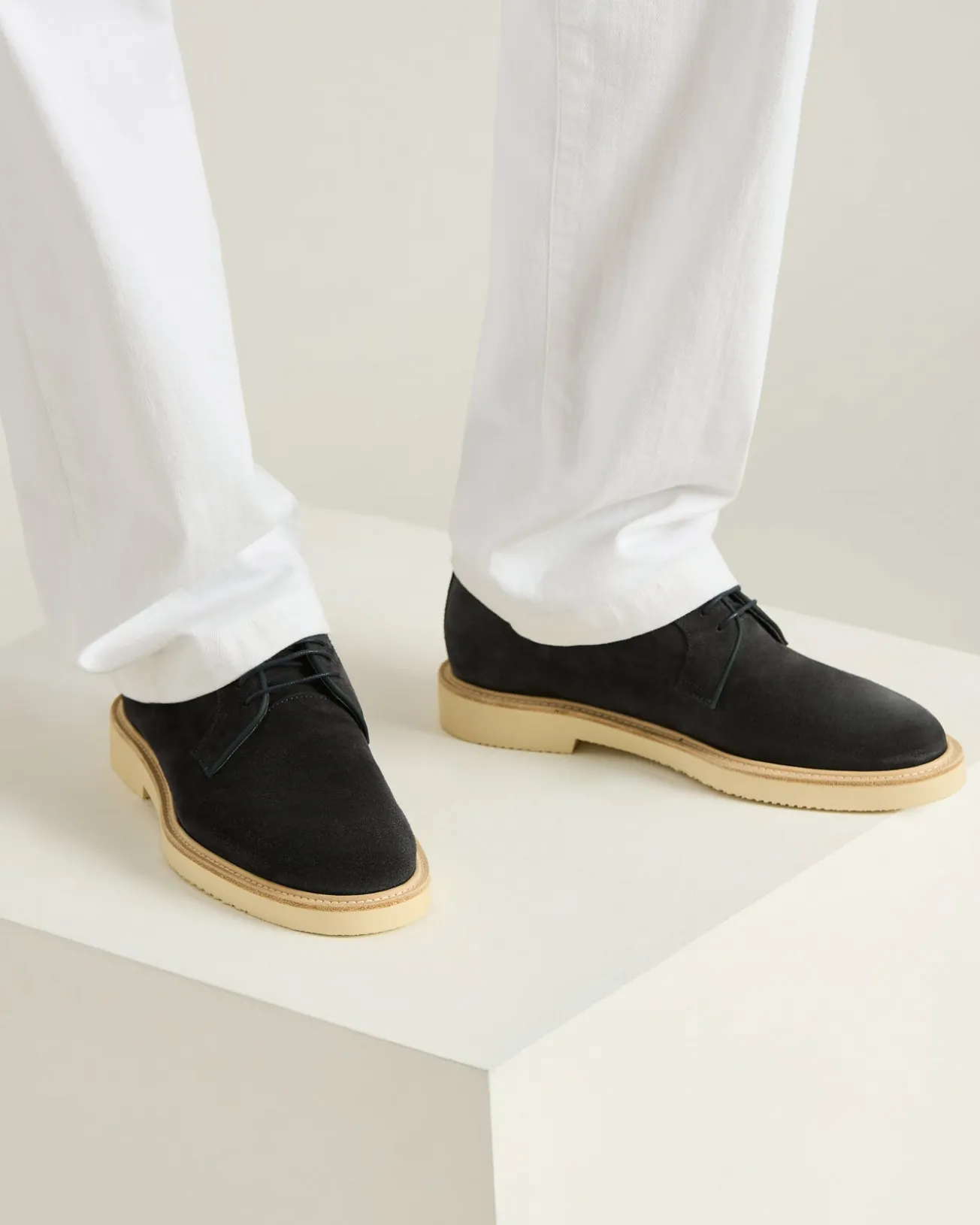 SUEDE CALFSKIN DERBY SHOE WITH RUBBER SOLE IN BLUE