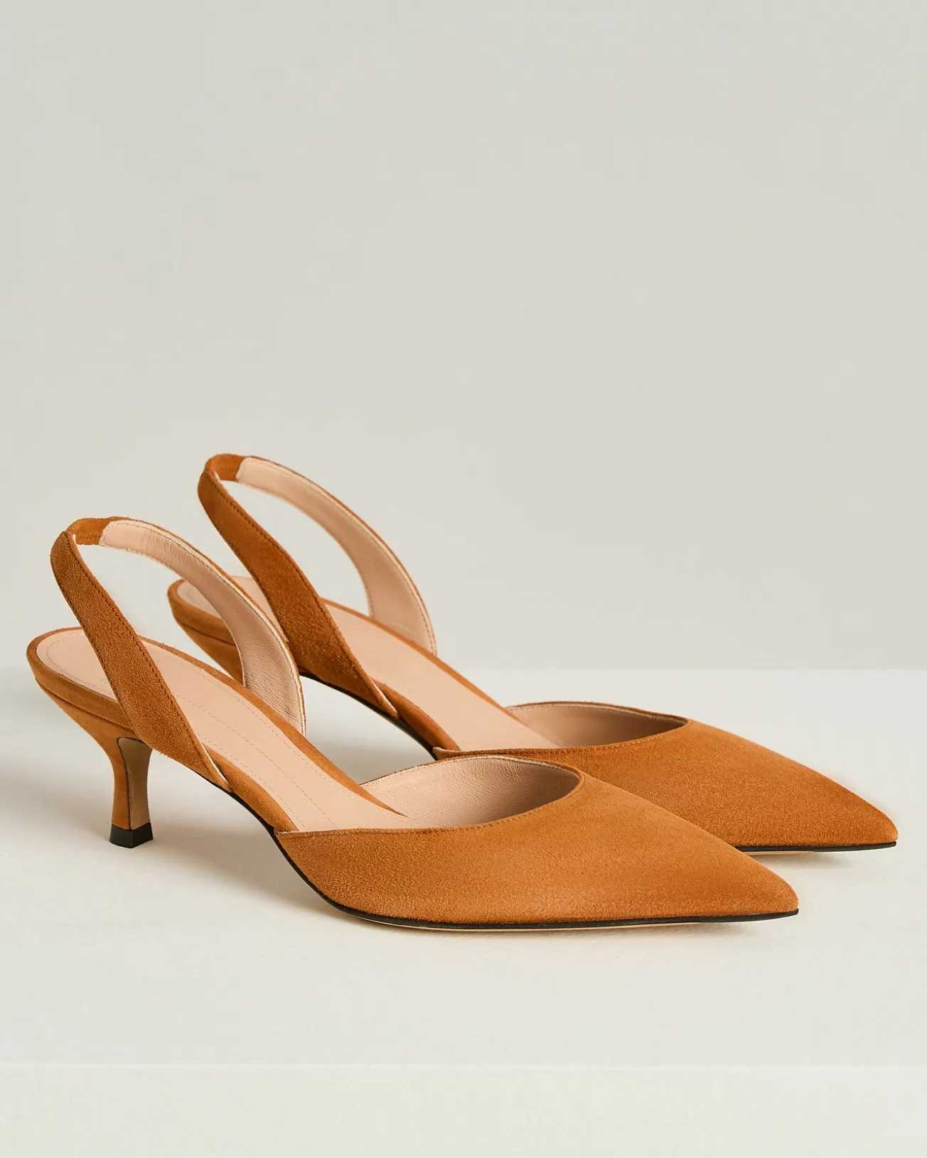 SUEDE COURT SHOE RUST CALFSKIN AND GOATSKIN