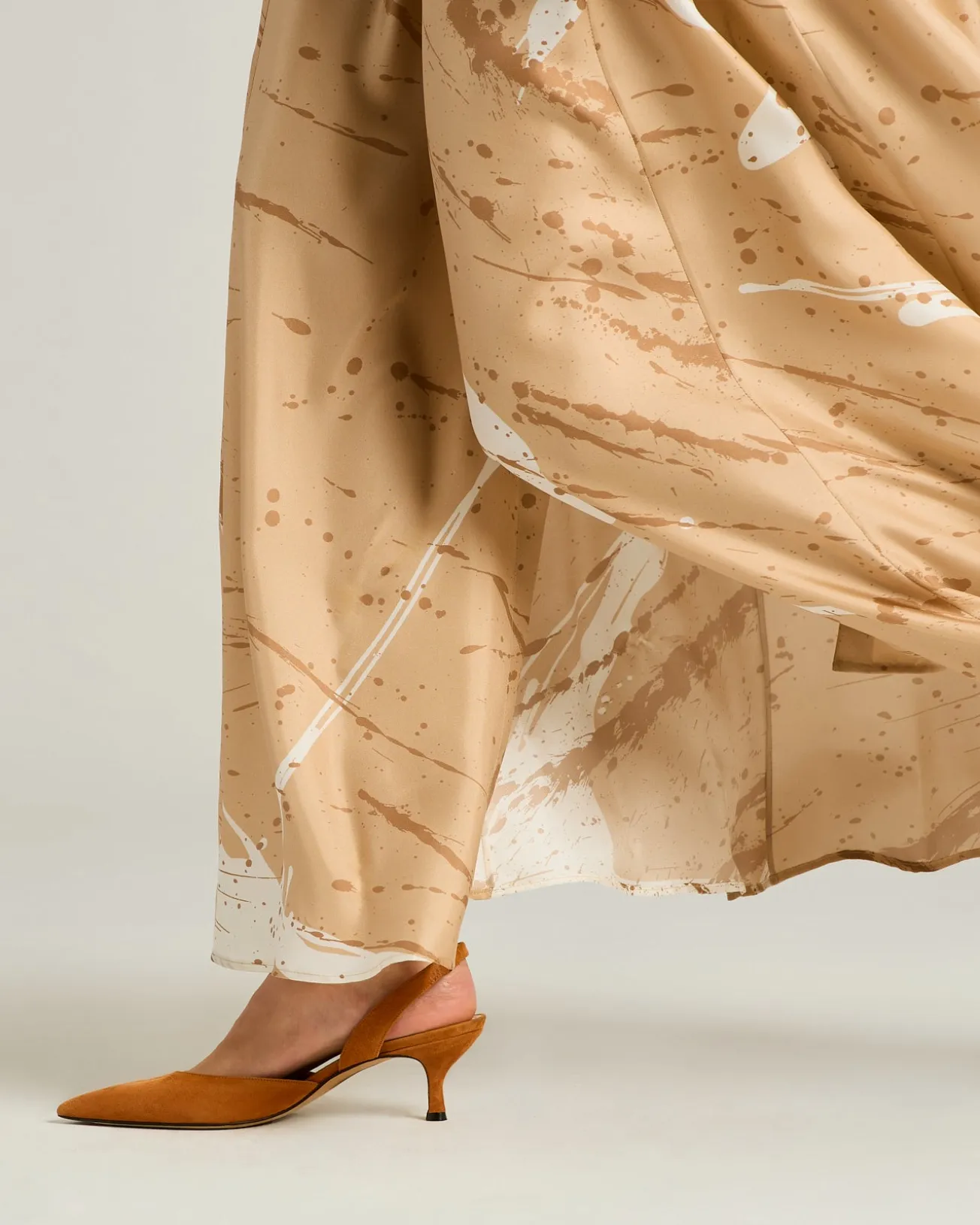 SUEDE COURT SHOE RUST CALFSKIN AND GOATSKIN