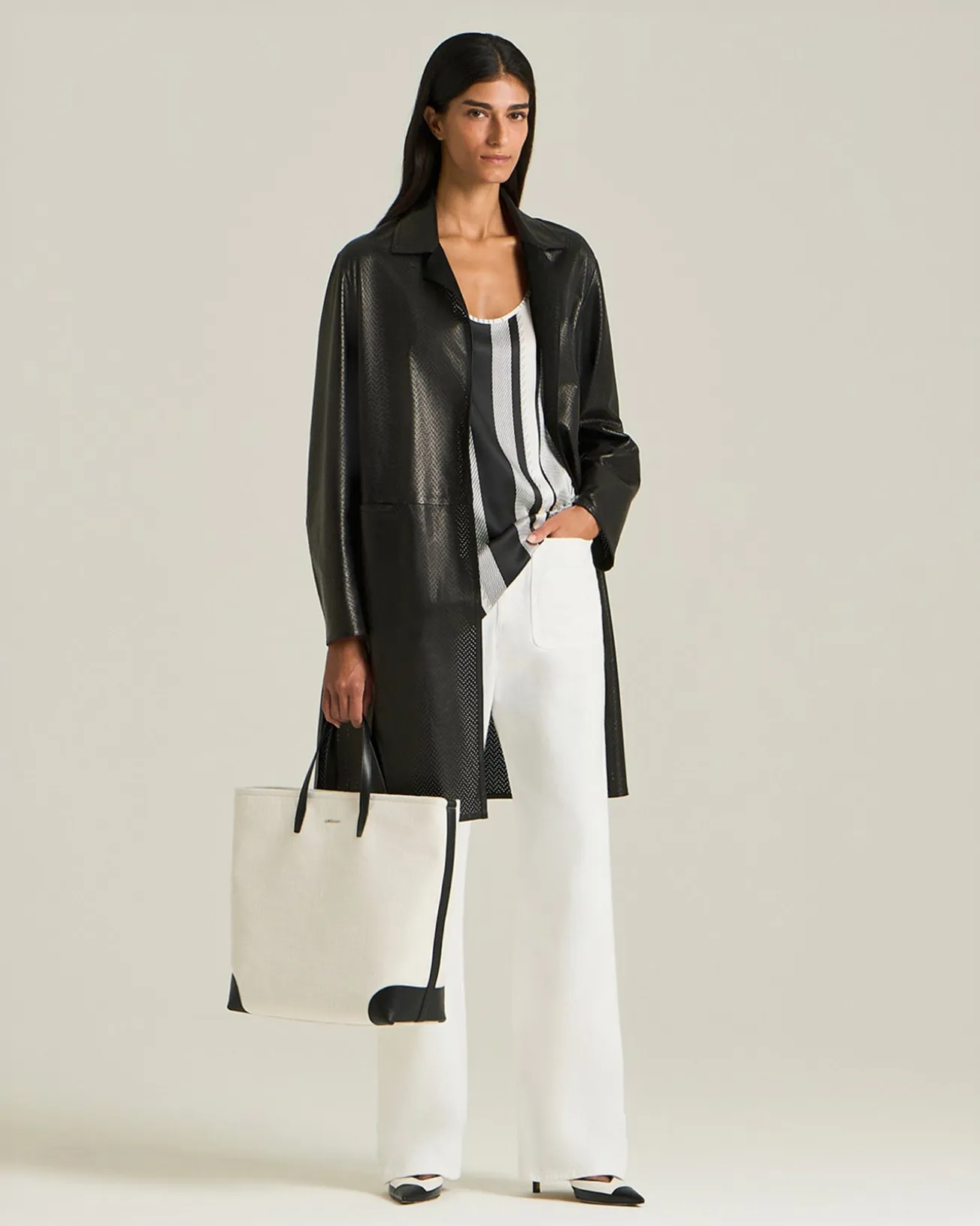 TAILORED COMFORT-FIT JEANS