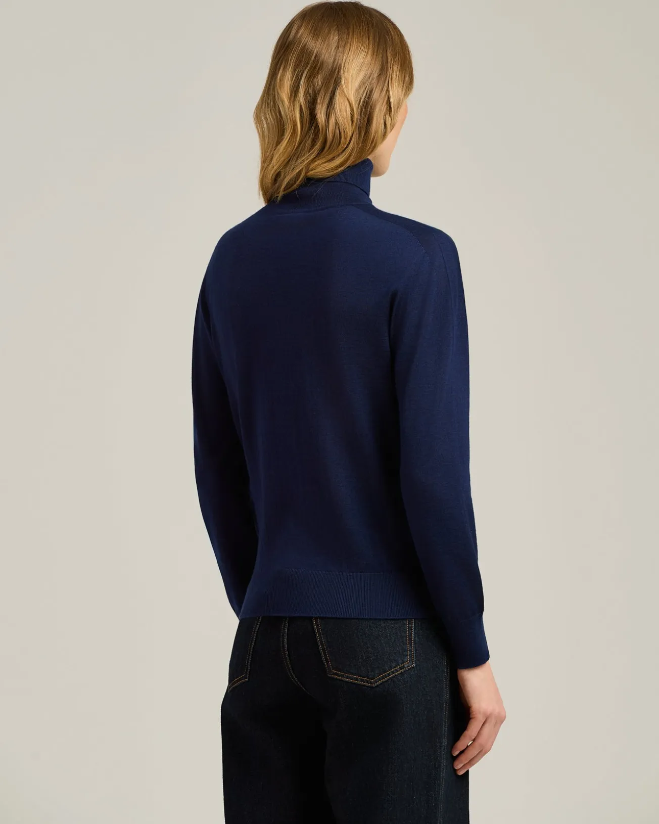 TURTLENECK SWEATER IN CASHMERE AND SILK SAPPHIRE BLUE