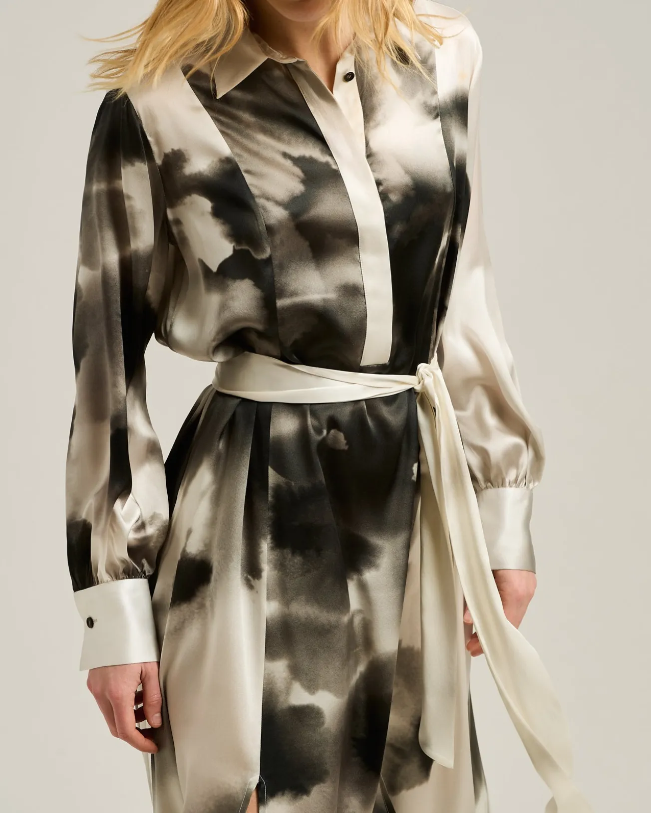 WHITE AND BLACK PRINTED LONG SILK SHIRT DRESS