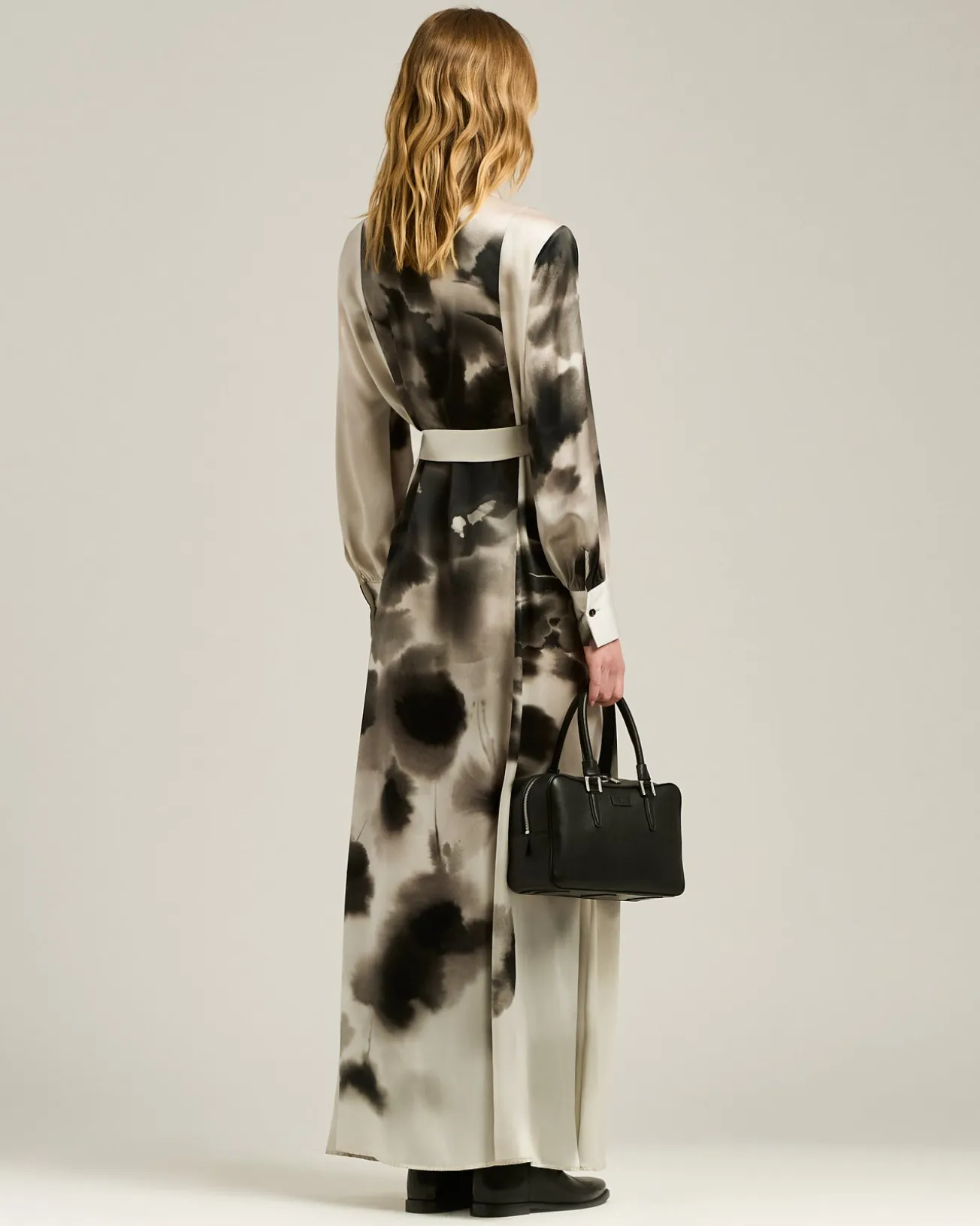 WHITE AND BLACK PRINTED LONG SILK SHIRT DRESS
